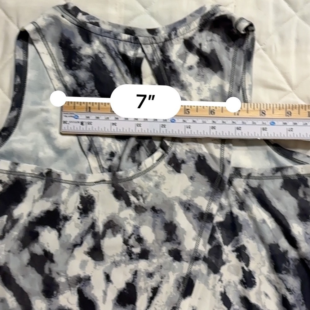 Old Navy Active Tank Top Set of 2 Tie Dye & Crochet Pink Top Size L(10-12) - Picture 11 of 13